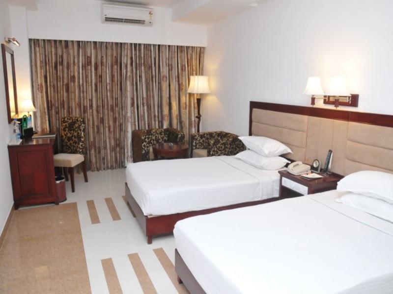 Rr Inn Palayankottai Extérieur photo