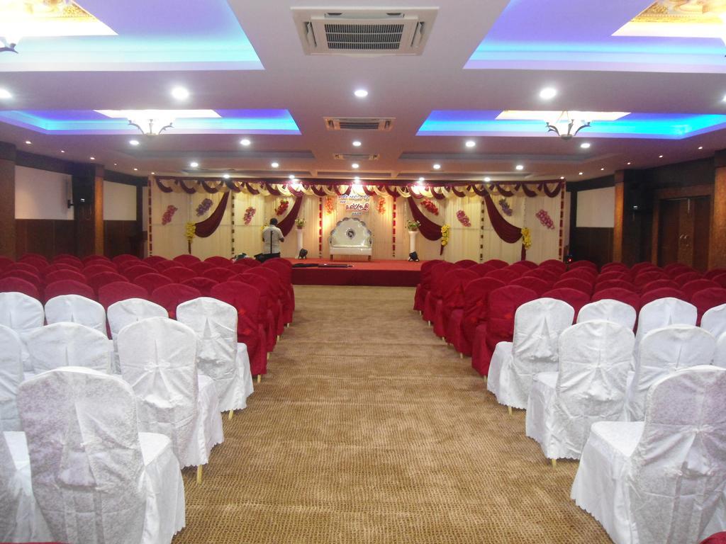 Rr Inn Palayankottai Extérieur photo