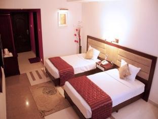 Rr Inn Palayankottai Extérieur photo