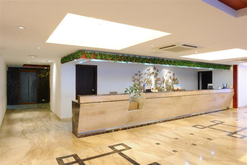 Rr Inn Palayankottai Extérieur photo