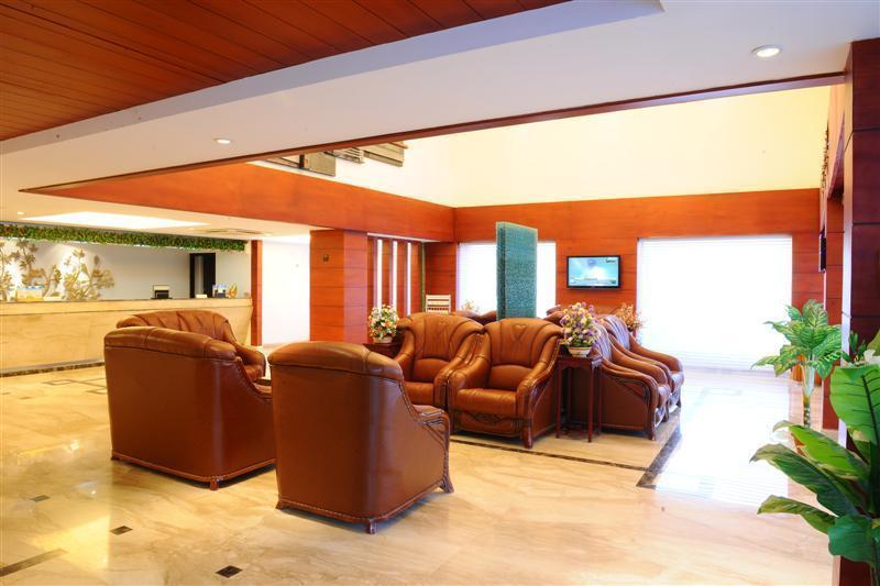 Rr Inn Palayankottai Extérieur photo